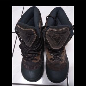 Kamik vertical transport boots size 10 Like new